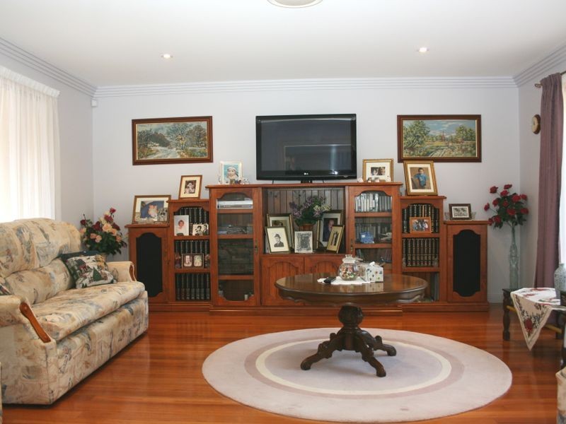 17 Tallowood Crescent, Erina NSW 2250