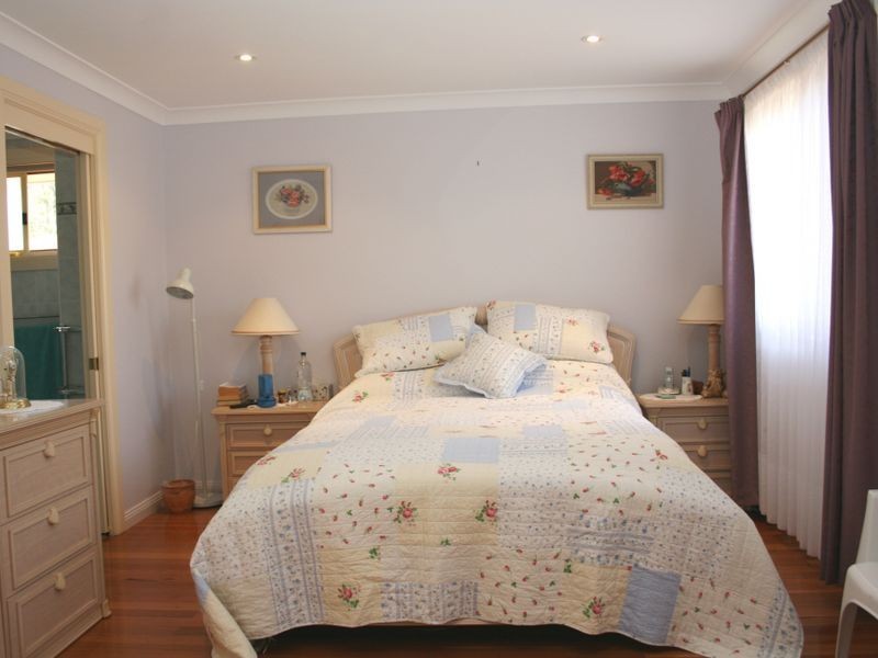 17 Tallowood Crescent, Erina NSW 2250