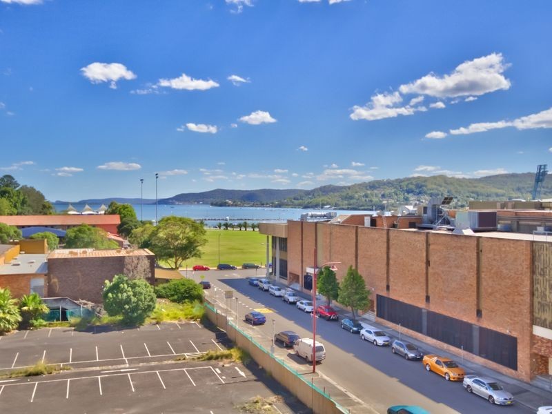 21/12 Baker Street, Gosford NSW 2250