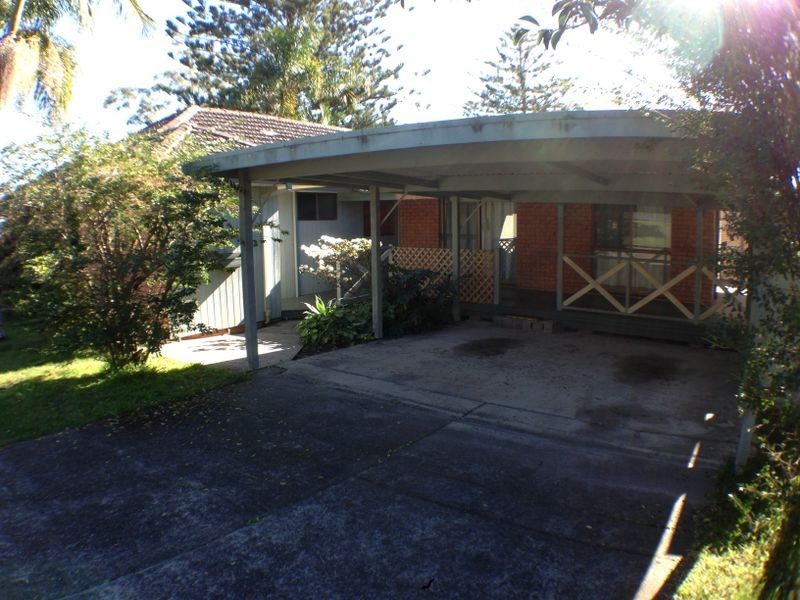 27 Asca Drive, Green Point NSW 2251