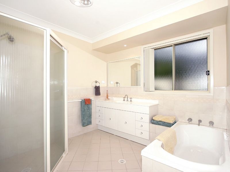 19 Kenmare Road, Green Point NSW 2251