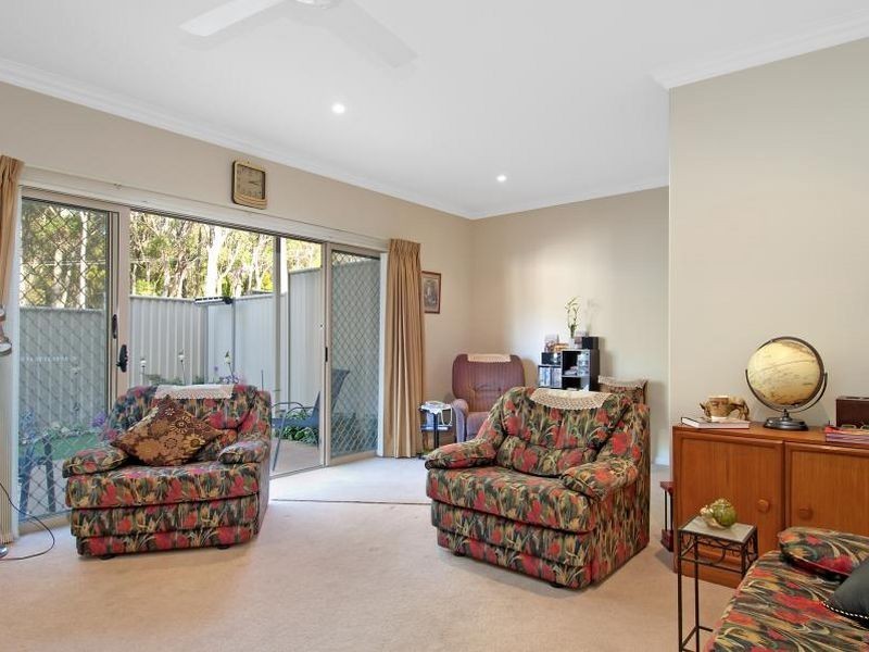 2/12 Jennie Cox Close, Erina NSW 2250