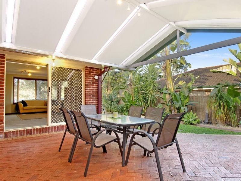 17 Greenvale Road, Green Point NSW 2251