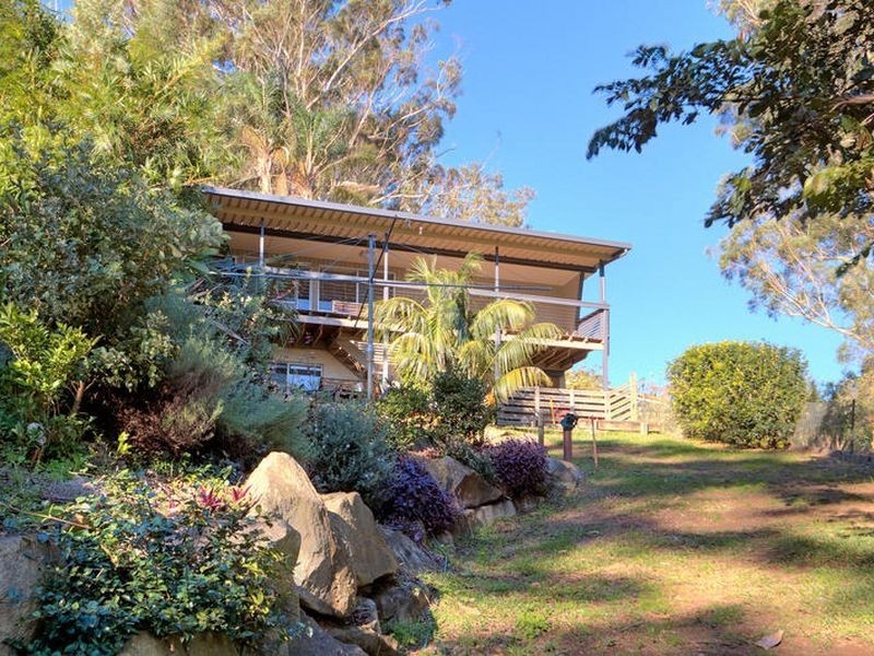 313 Avoca Drive, Green Point NSW 2251