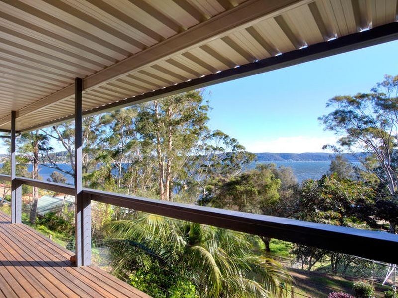 313 Avoca Drive, Green Point NSW 2251