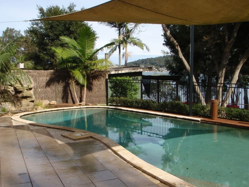 313 Avoca Drive, Green Point NSW 2251