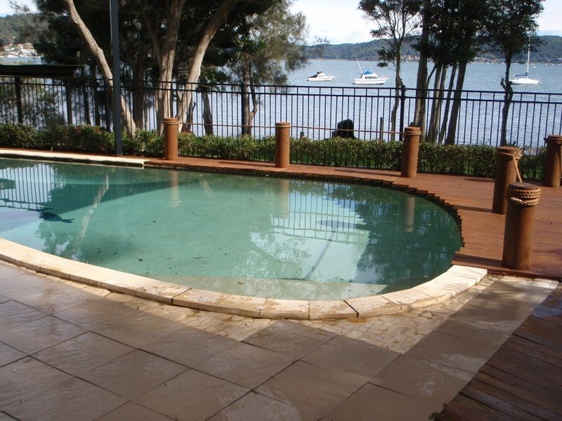 313 Avoca Drive, Green Point NSW 2251
