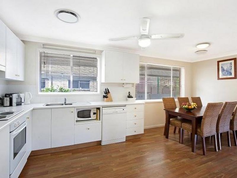 27 Kuburra Road, Erina NSW 2250