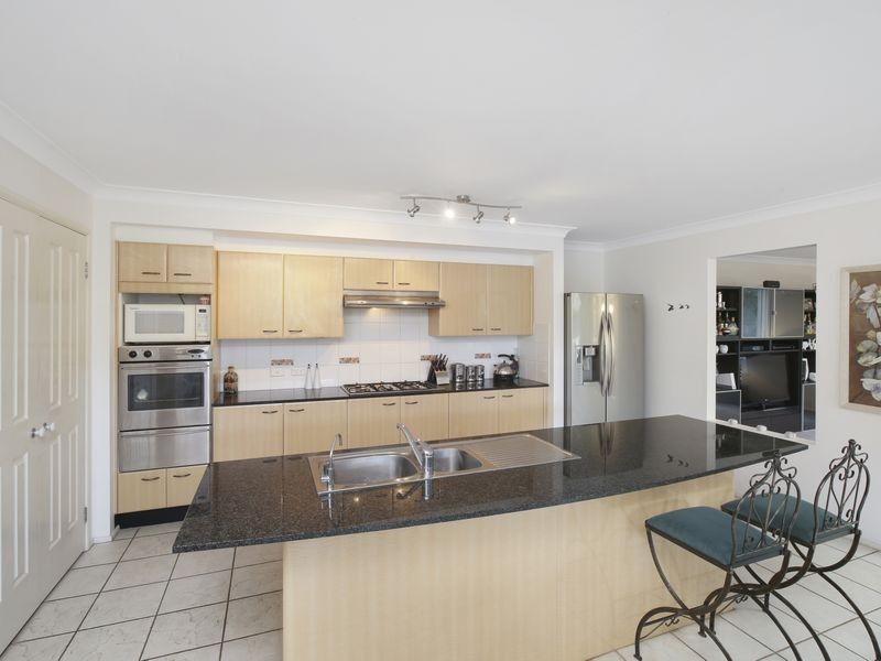 9 Quattroville Place, Green Point NSW 2251