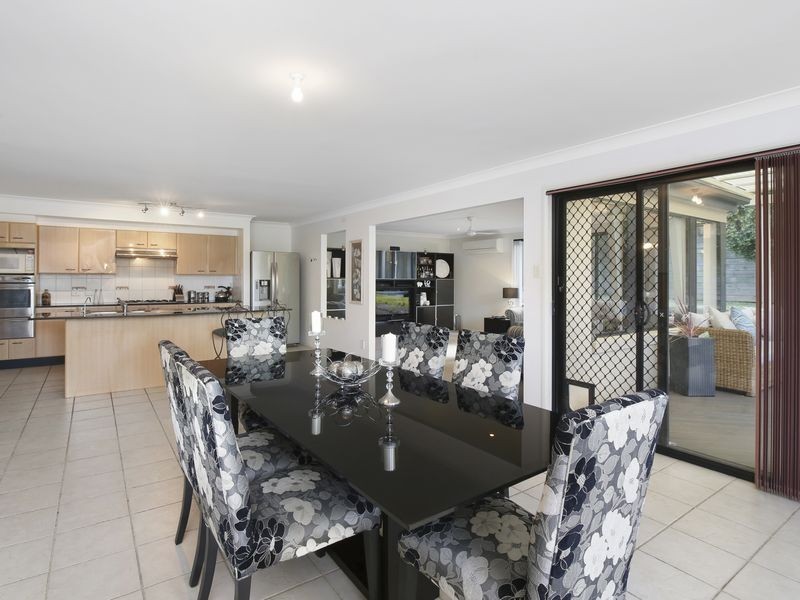 9 Quattroville Place, Green Point NSW 2251