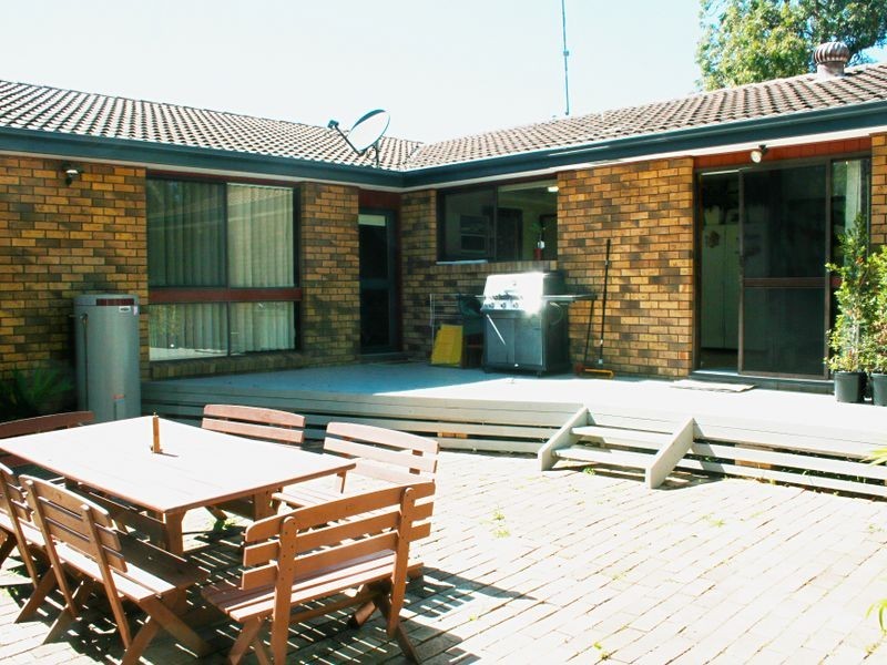 6 Chetwynd Road, Erina NSW 2250