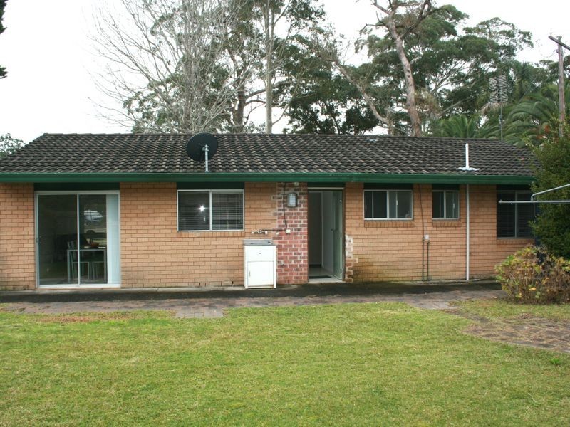 16 Chiltern Road, Erina NSW 2250