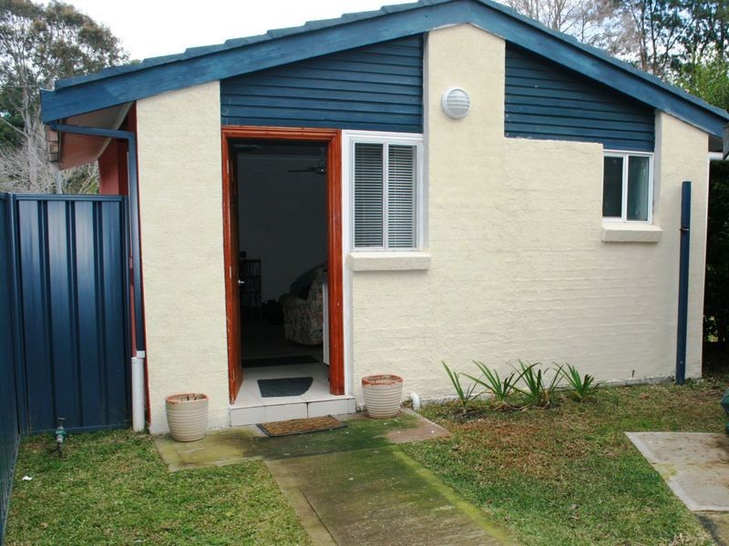 16 Chiltern Road, Erina NSW 2250