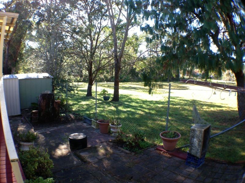 31 Second Avenue Broadlands Estate, Green Point NSW 2251