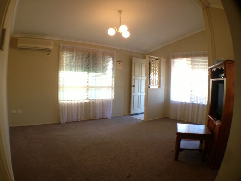 31 Second Avenue Broadlands Estate, Green Point NSW 2251