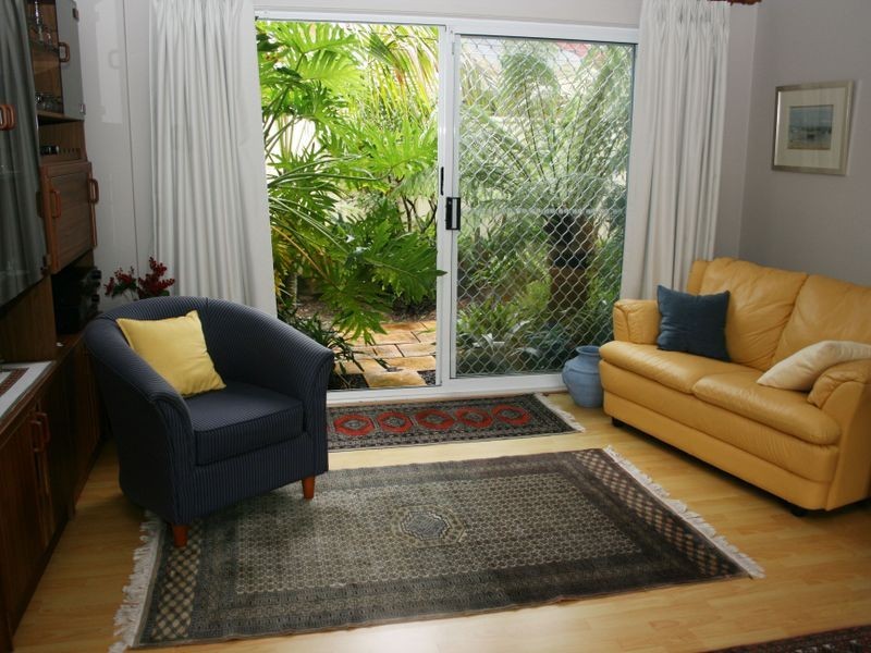 6 Bronzewing Drive, Erina NSW 2250