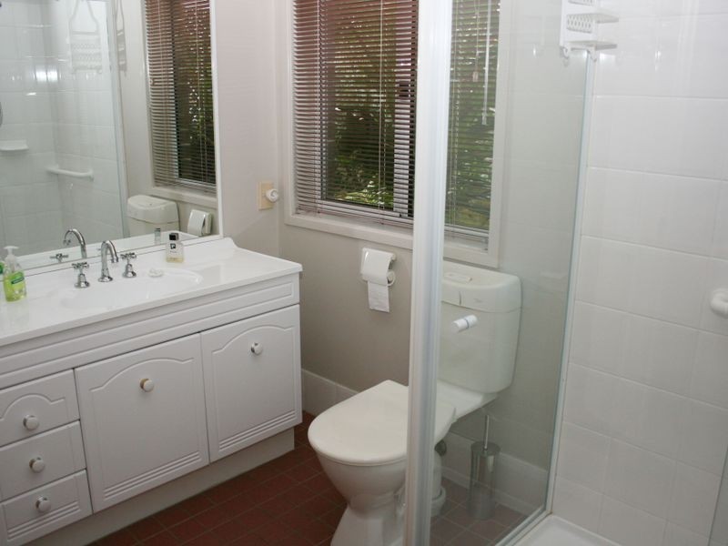 6 Bronzewing Drive, Erina NSW 2250