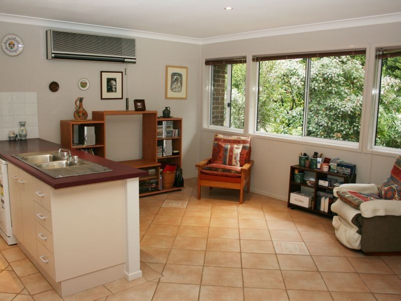 6 Bronzewing Drive, Erina NSW 2250