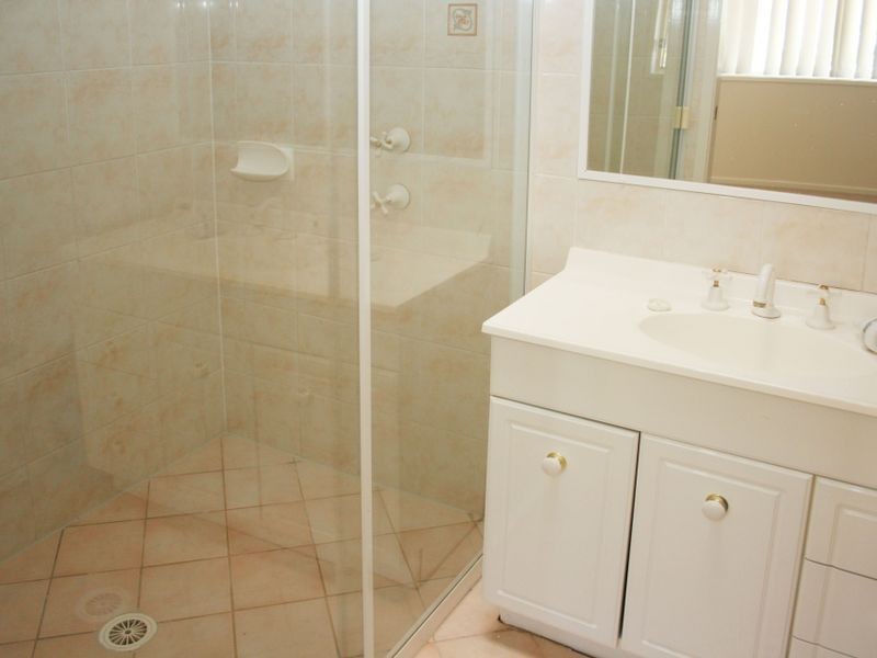 2/5 Jennie Cox Close, Erina NSW 2250