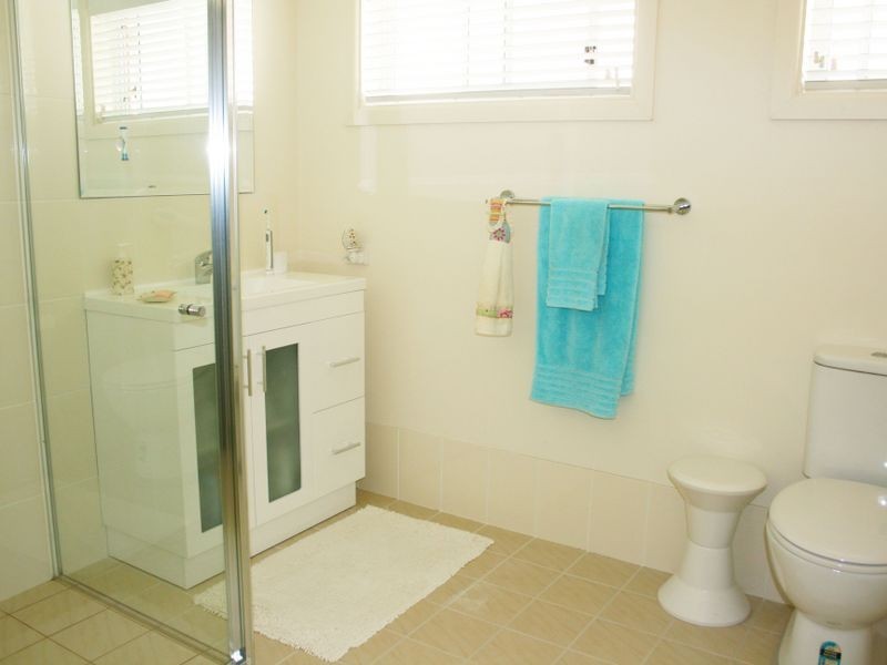 8 Lakewood Avenue, Green Point NSW 2251