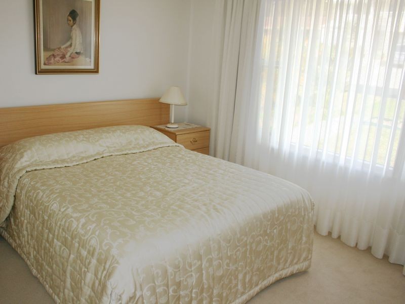 8 Lakewood Avenue, Green Point NSW 2251