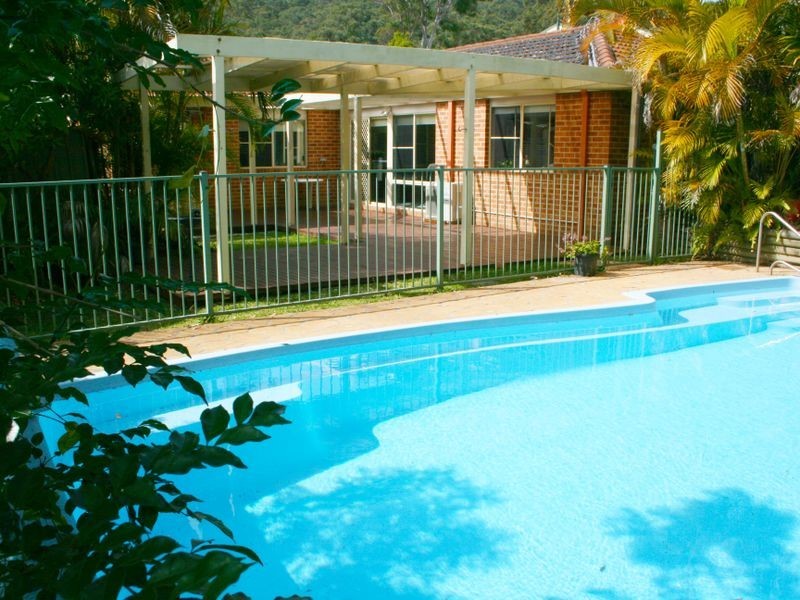 8 Sunbeam Place, Erina NSW 2250