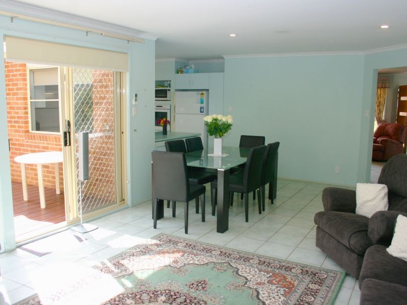 8 Sunbeam Place, Erina NSW 2250