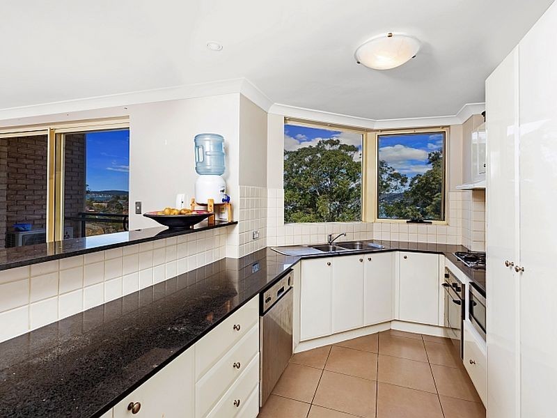 10/92 John Whiteway Drive, Gosford NSW 2250