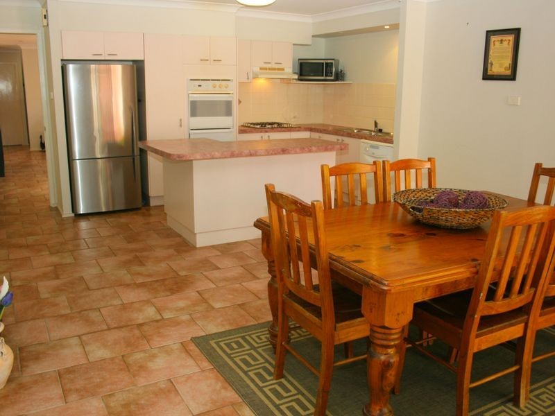 4 Nicholii Close, Springfield NSW 2250