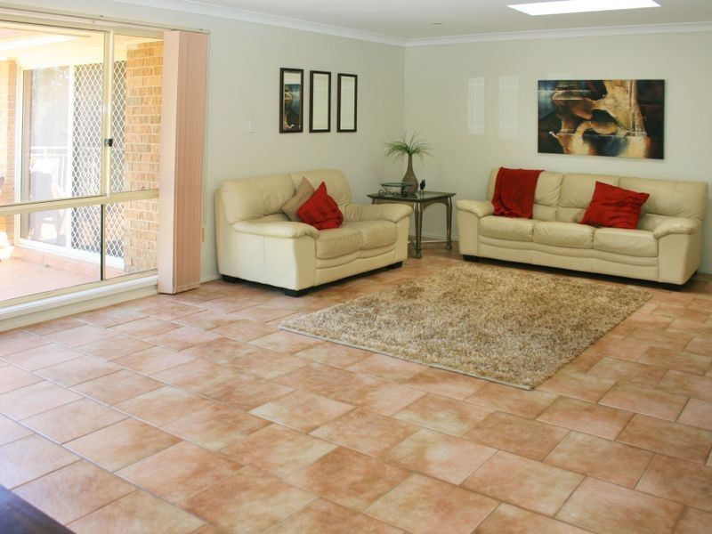 4 Nicholii Close, Springfield NSW 2250