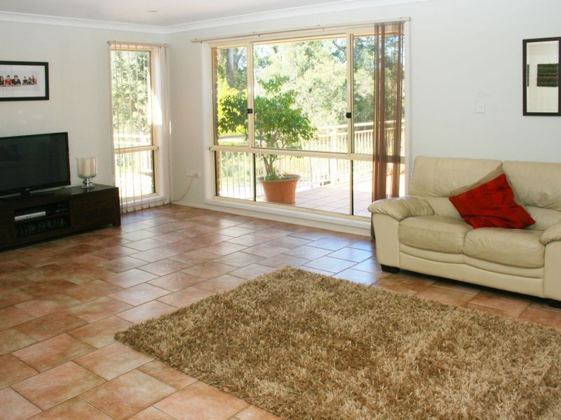 4 Nicholii Close, Springfield NSW 2250
