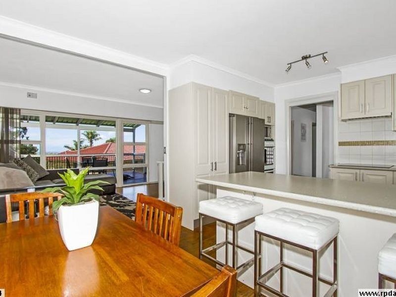 11 Marbarry Avenue, Kariong NSW 2250