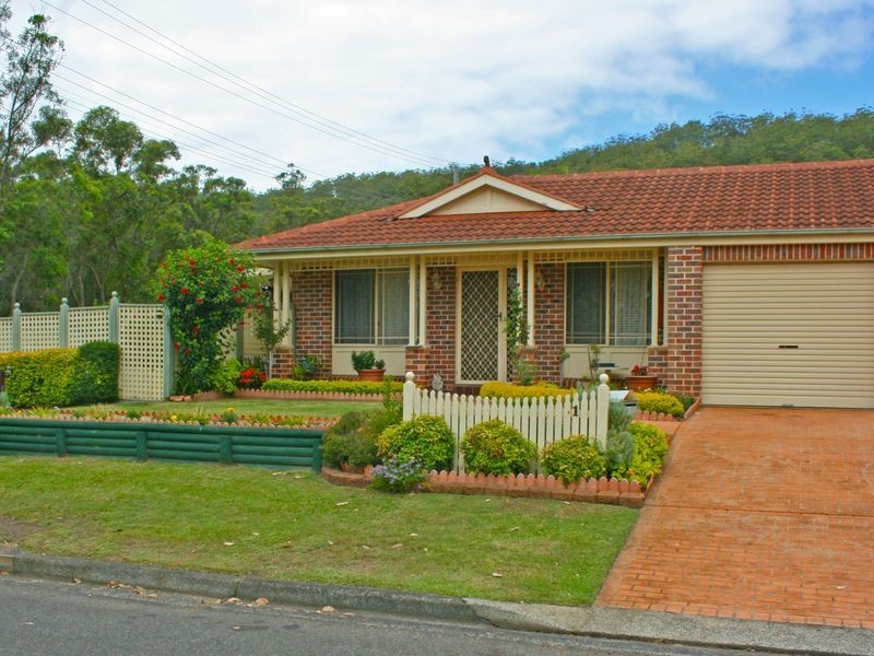 1/1 Greenlee Street, Green Point NSW 2251