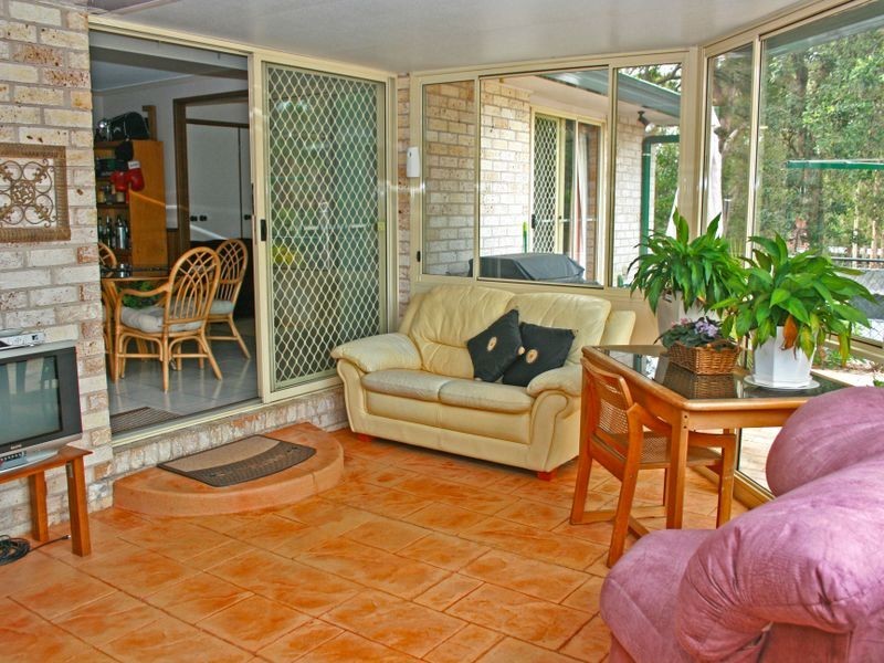 51 James Sea Drive, Green Point NSW 2251