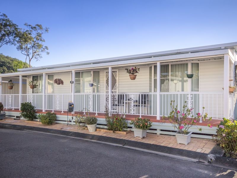 35 First Avenue Broadlands Estate, Green Point NSW 2251