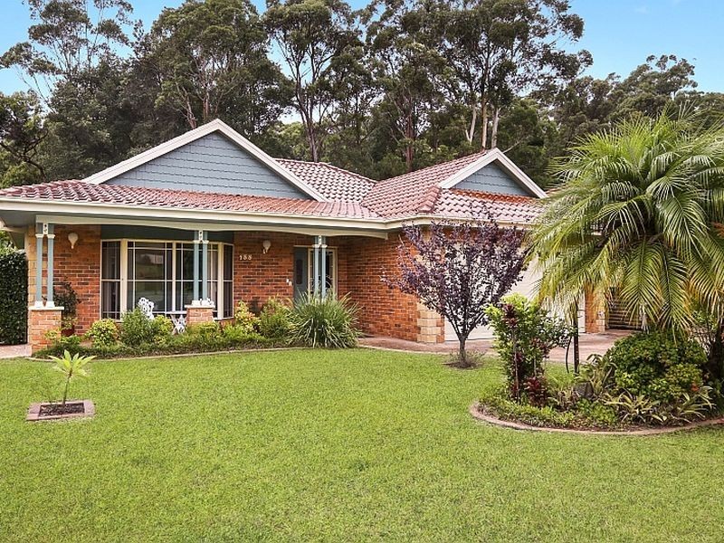 135 James Sea Drive, Green Point NSW 2251