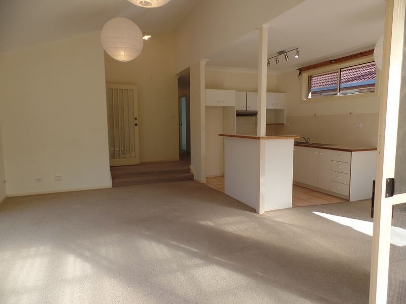 2/11 Beechwood Street, Ourimbah NSW 2258