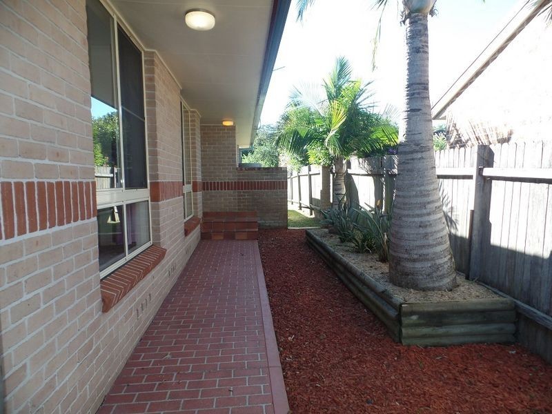 2/11 Beechwood Street, Ourimbah NSW 2258