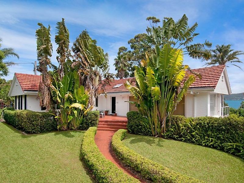 295 Avoca Drive, Green Point NSW 2251
