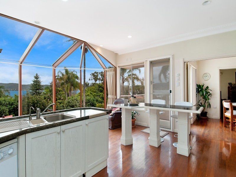 295 Avoca Drive, Green Point NSW 2251
