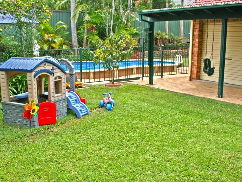 12 Treeland Road, Green Point NSW 2251