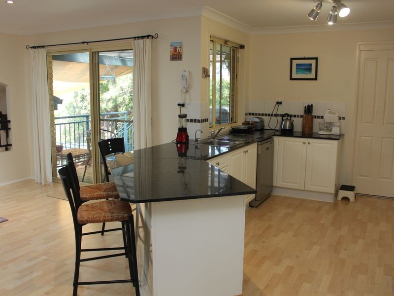 72 Henzel Road, Green Point NSW 2251