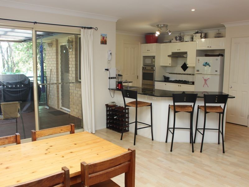 72 Henzel Road, Green Point NSW 2251