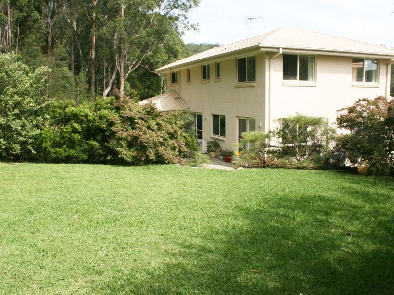 19 Bellbower Close, Green Point NSW 2251