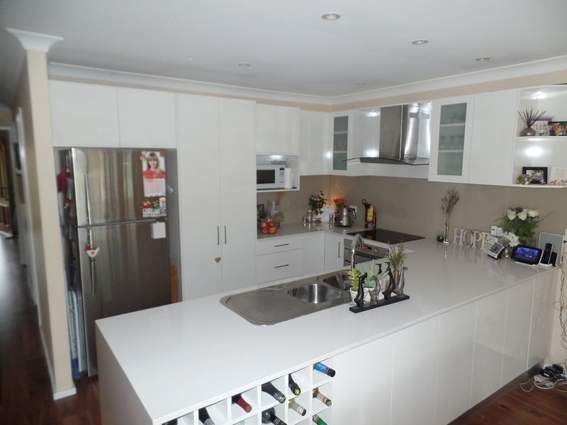 9b Day Dawn Place, Erina NSW 2250