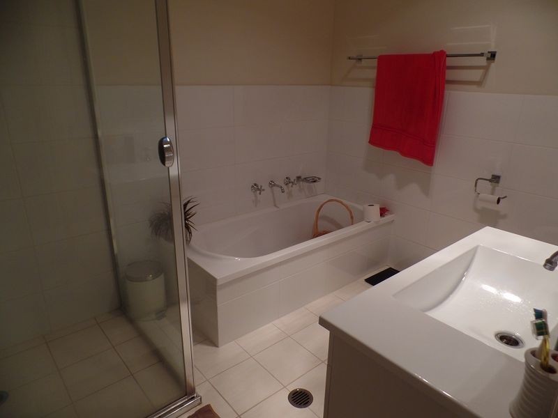 2/12 Jennie Cox Close, Erina NSW 2250