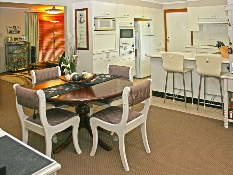 6 Stephen Close, Green Point NSW 2251