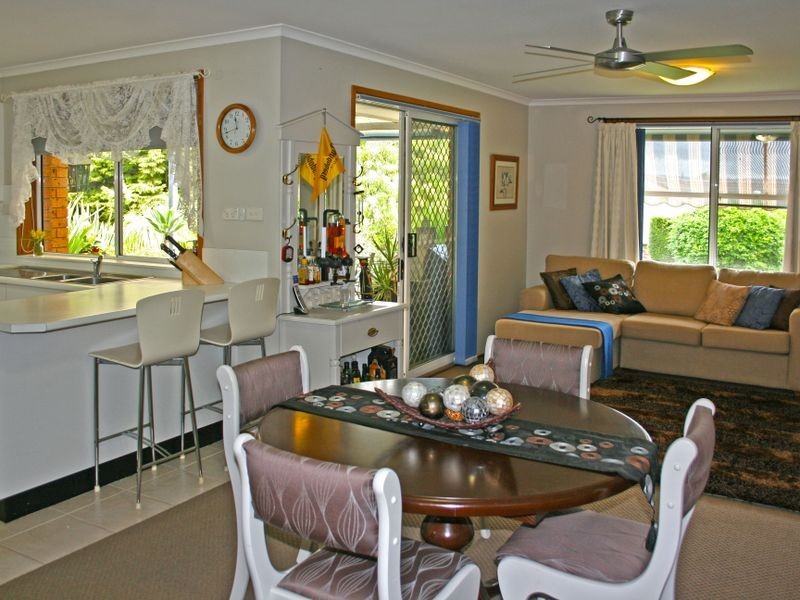 6 Stephen Close, Green Point NSW 2251