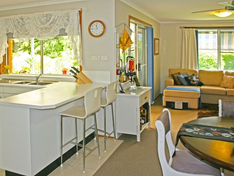 6 Stephen Close, Green Point NSW 2251