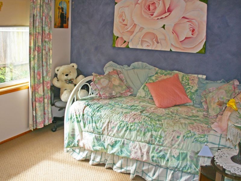 6 Stephen Close, Green Point NSW 2251